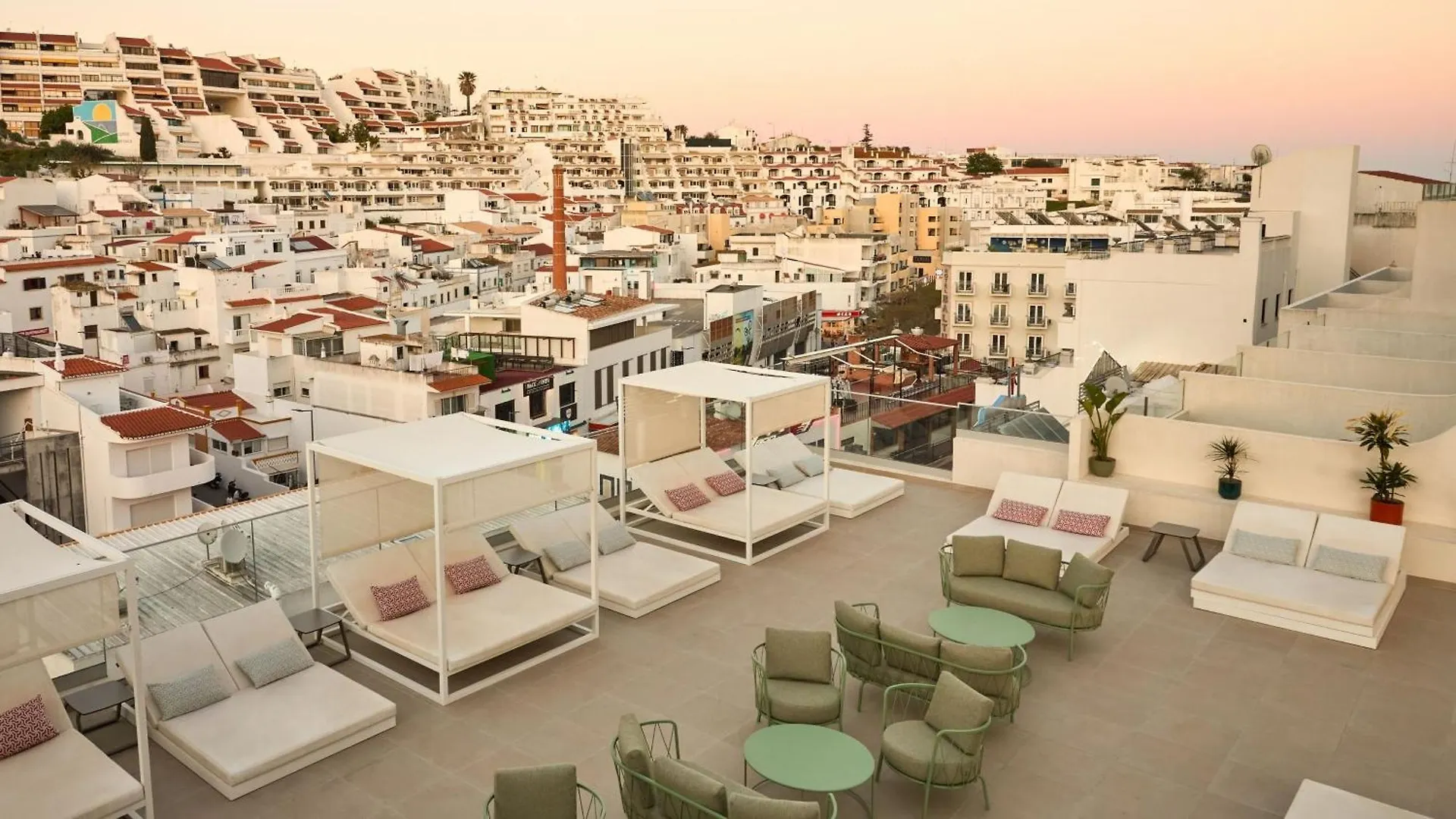 Hotel Indigo Albufeira By Ihg (Adults Only) 4*,